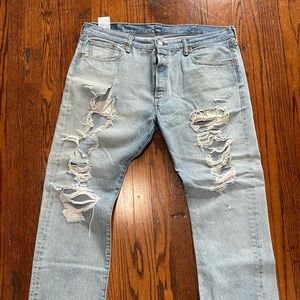 Light wash Levi’s jeans size 38 x 32